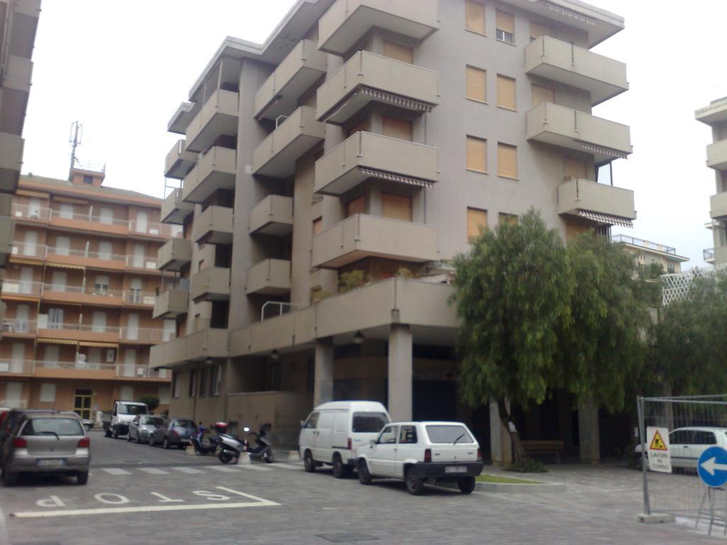 Appartamento a Marina dʼAndora Esterno foto